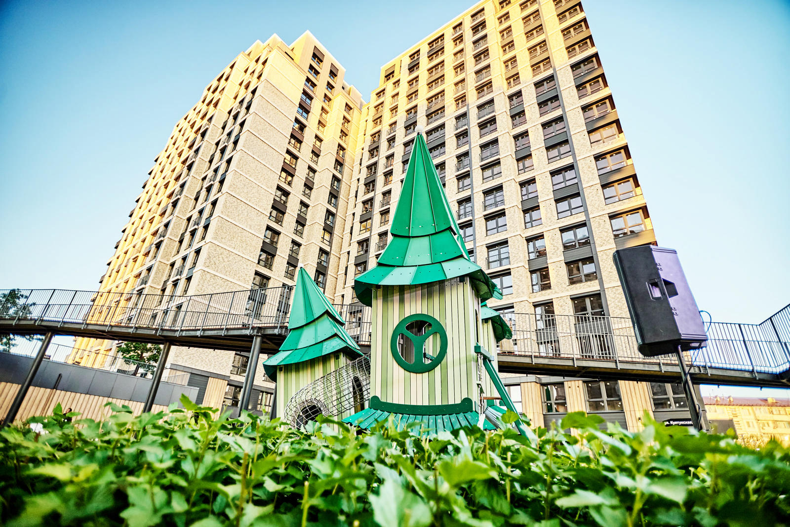 Детская площадка в реальности